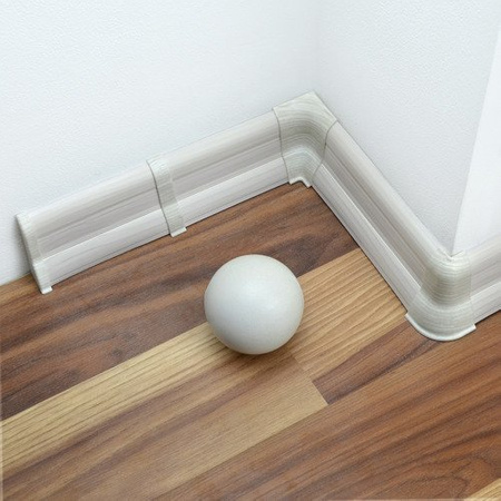 2m Fussleiste 62mm KIEFERWEISS Fußleiste Leiste Sockelleiste Laminatleiste Bodenleiste PVC + Montagematerial GRATIS