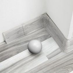 2m Fussleiste 62mm EICHE CHILLOUT Fußleiste Leiste Sockelleiste Laminatleiste Bodenleiste PVC + Montagematerial GRATIS
